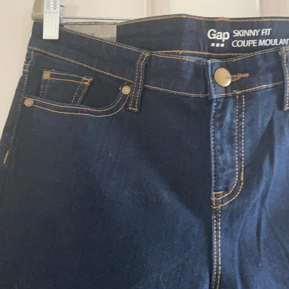 GAP Skinny Fit Denim - Classic Style - Size 10/30
